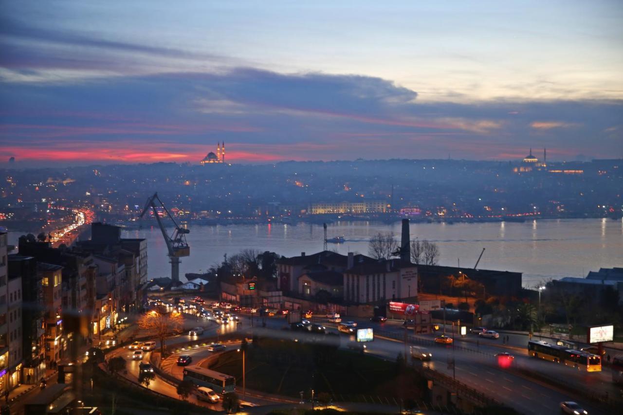 Daru Sultan Hotels Galata Istanbul Bagian luar foto The port of Varvarovski