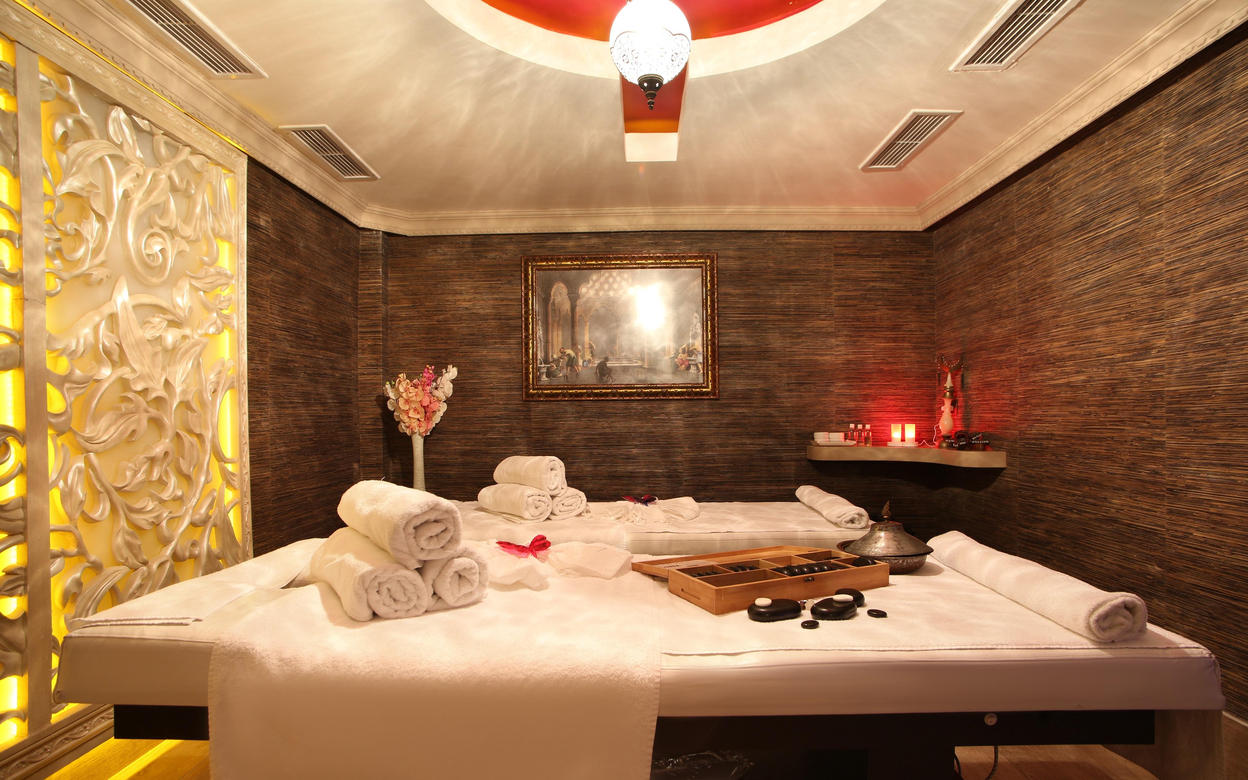 Daru Sultan Hotels Galata Istanbul Bagian luar foto A spa treatment room