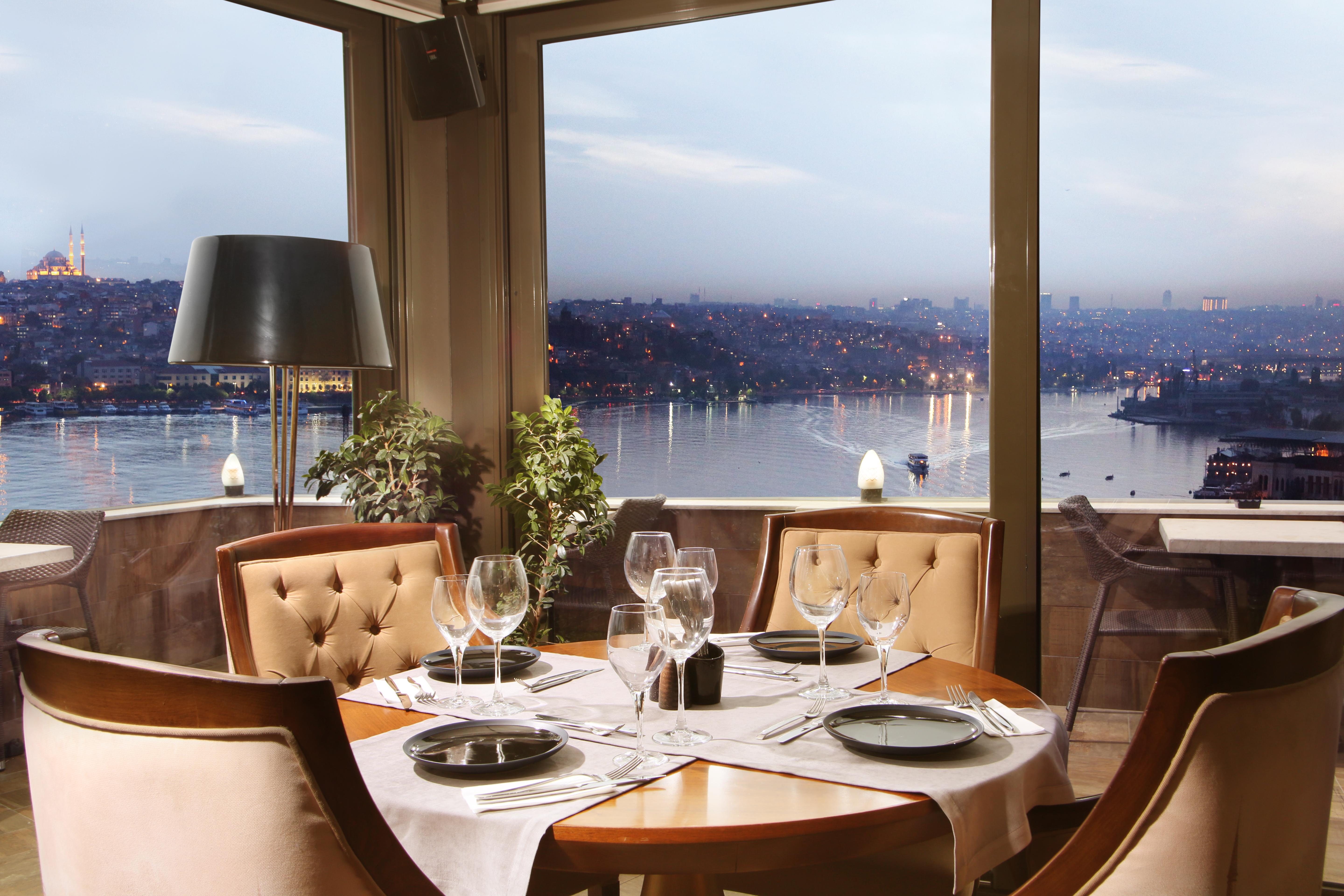 Daru Sultan Hotels Galata Istanbul Bagian luar foto The restaurant