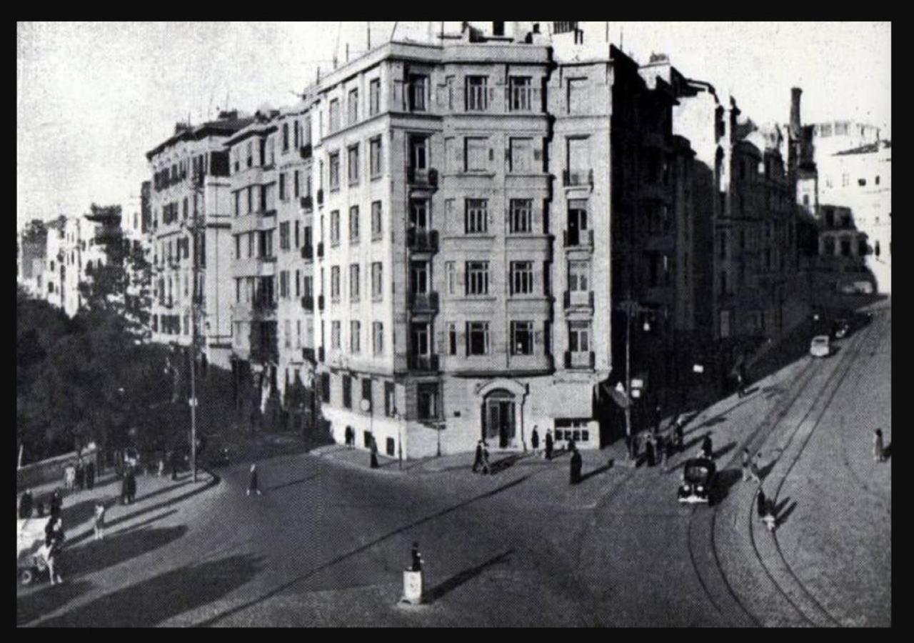 Daru Sultan Hotels Galata Istanbul Bagian luar foto The hotel in 1920