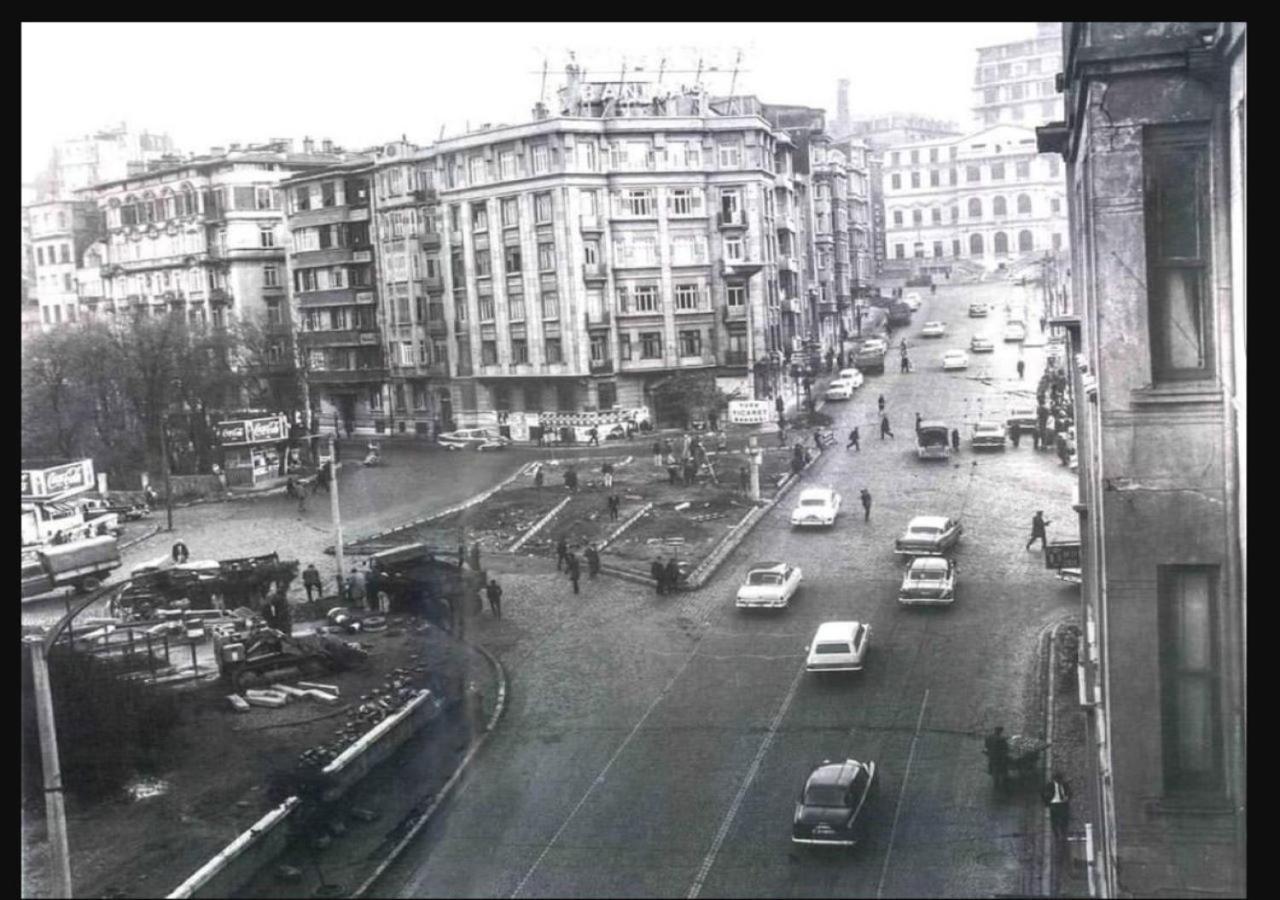Daru Sultan Hotels Galata Istanbul Bagian luar foto The square in 1980
